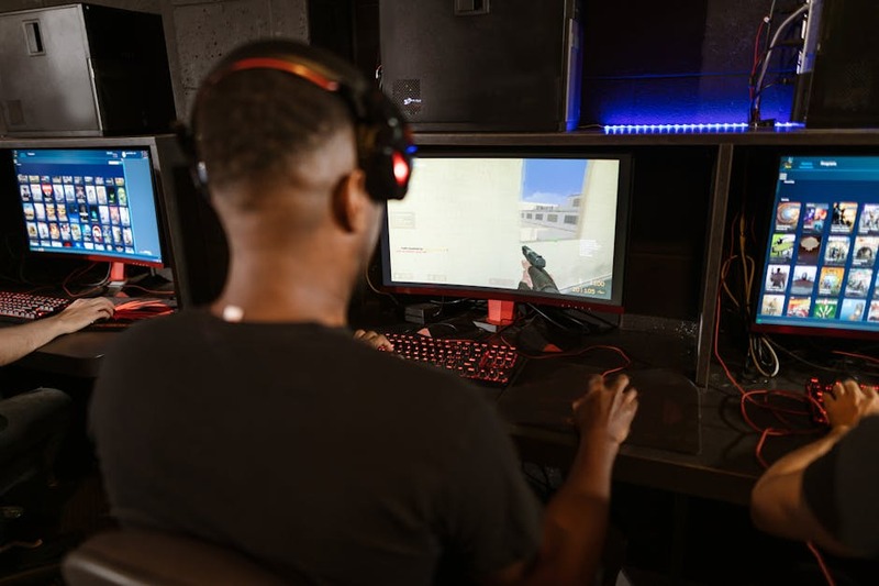 Valorant tactical shooter gameplay screenshot